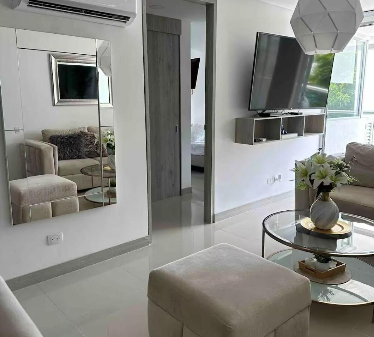 Hermoso Moderno Con Vista Al Mar Apartamento