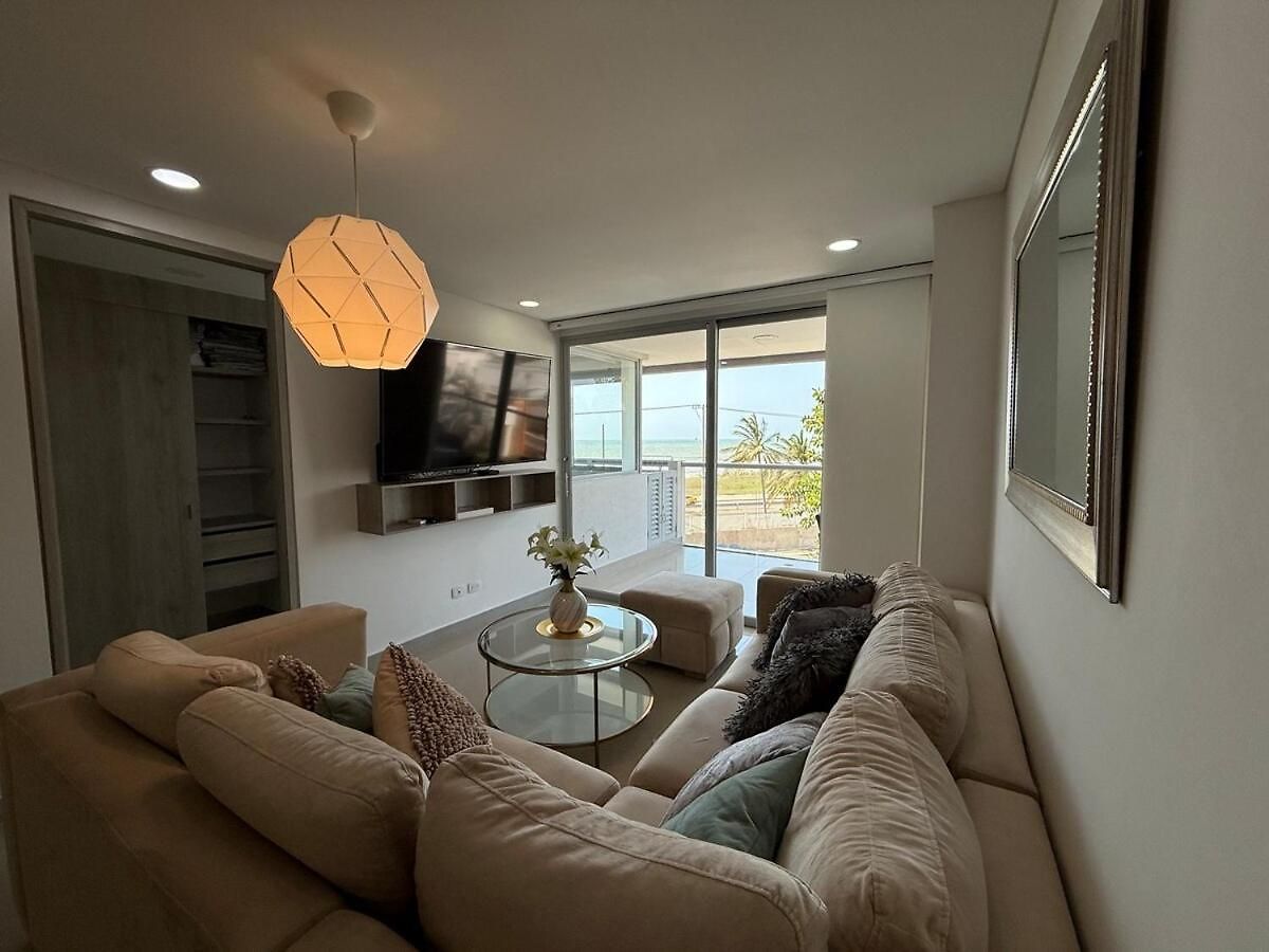Hermoso Moderno Con Vista Al Mar Apartamento