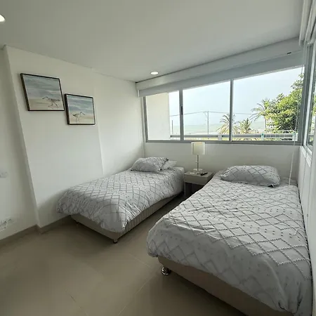Hermoso Moderno Con Vista Al Mar