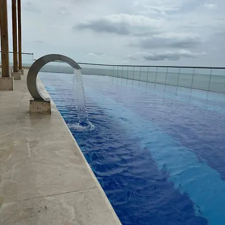 Hermoso Moderno Con Vista Al Mar Apartamento *