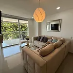 Hermoso Apartamento Moderno Con Vista Al Mar